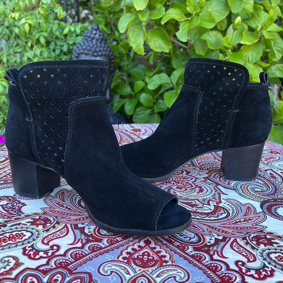 Gianni Bini Peep Toe Mono Black Suede Ankle Booties - Picture 4 of 16